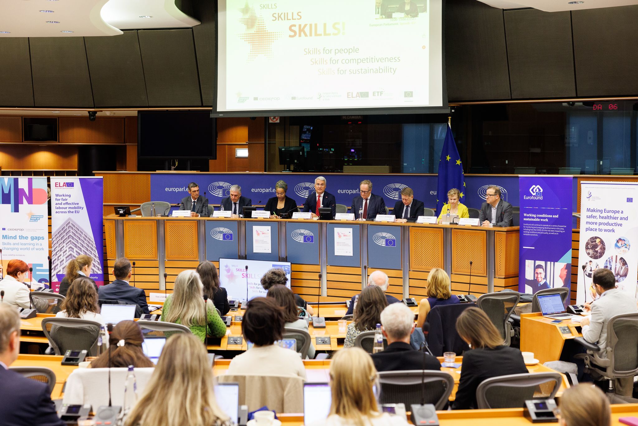 Executive Director Ivailo Kalfin on a panel discussion in the European Parliament during a Employment Committee meeting